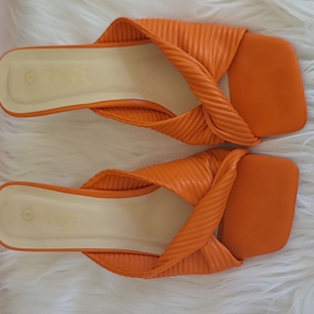 Orange kitten heel mules Sz 8 US
